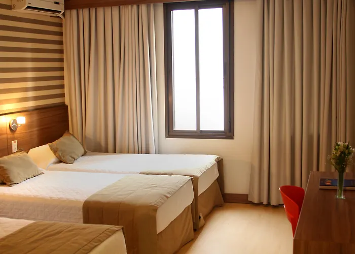 Continental Business - 200 Metros Do Complexo Hospitalar Santa Casa 3* Porto Alegre
