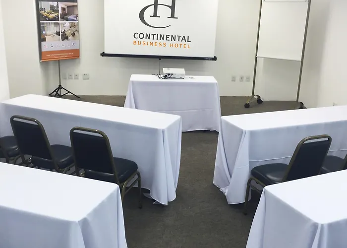 Continental Business - 200 Metros Do Complexo Hospitalar Santa Casa Hotel 3*