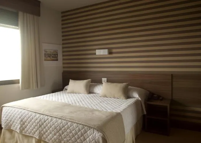 Hotel Continental Business - 200 Metros Do Complexo Hospitalar Santa Casa 3*