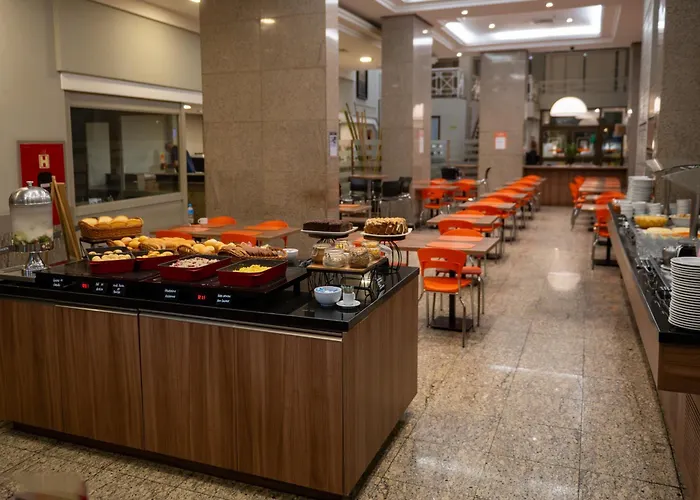 Continental Business - 200 Metros Do Complexo Hospitalar Santa Casa Hotel