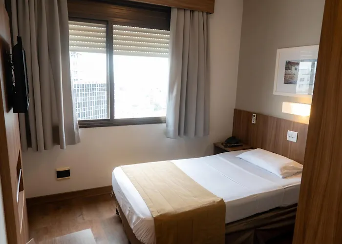 Hotel Continental Business - 200 Metros Do Complexo Hospitalar Santa Casa Porto Alegre