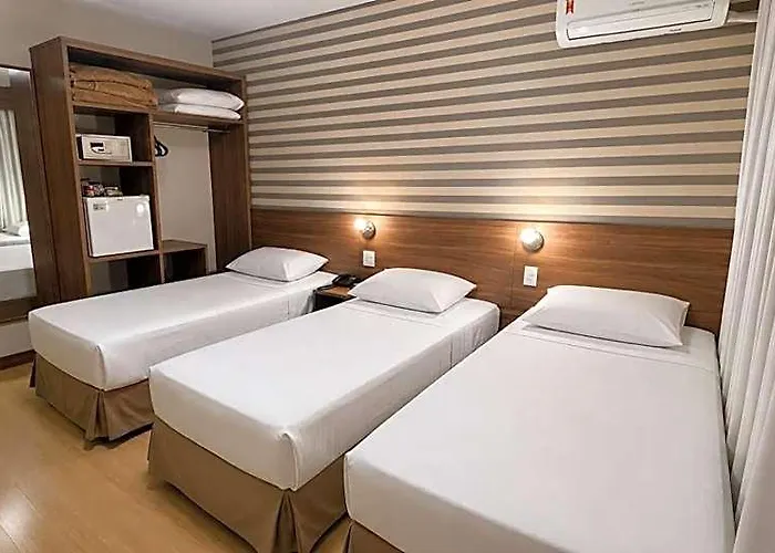 Hotel Continental Business - 200 Metros Do Complexo Hospitalar Santa Casa 3*