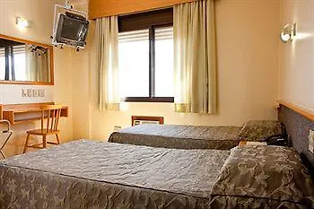 Continental Business - 200 Metros Do Complexo Hospitalar Santa Casa 3*